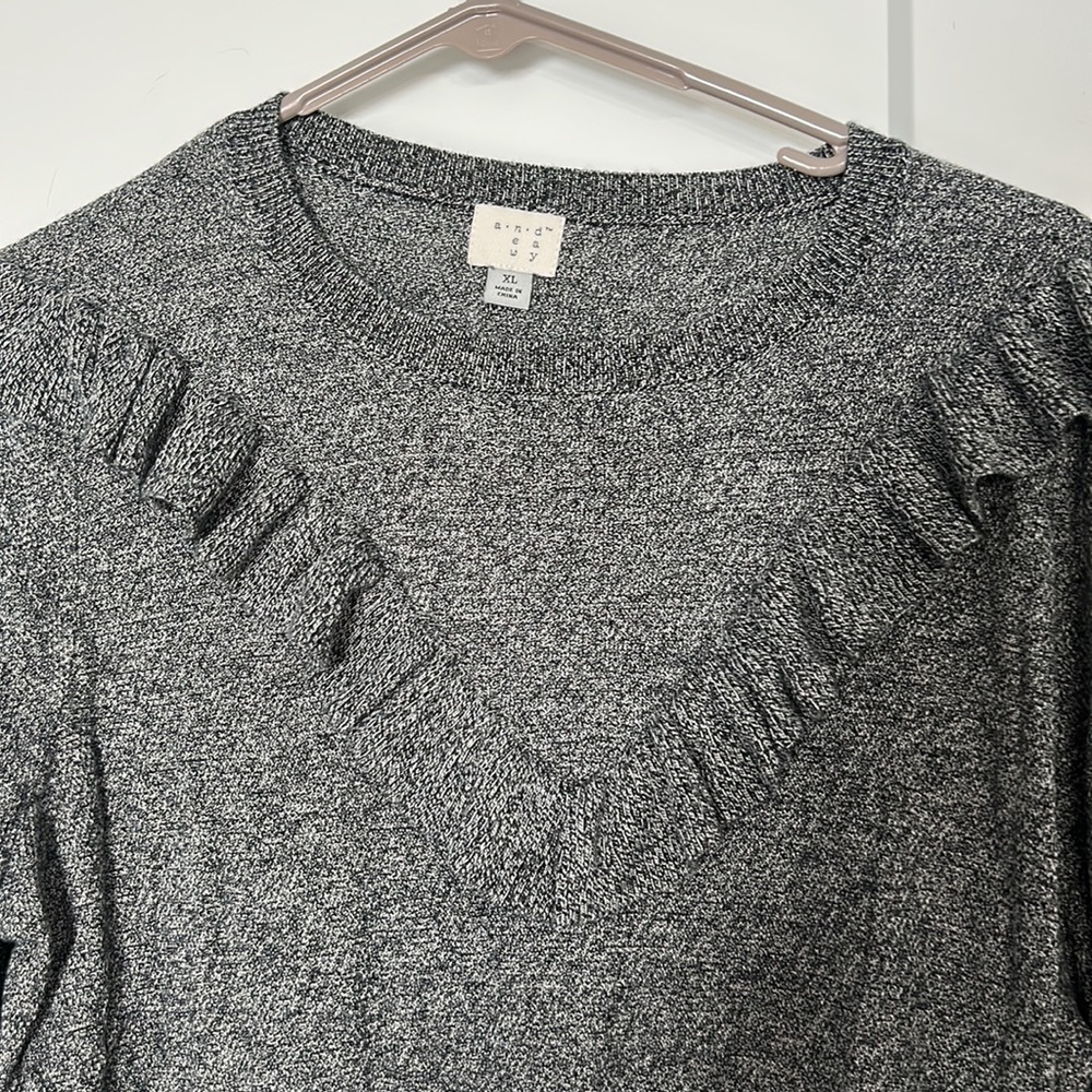 Sweater - Picture 3 of 4